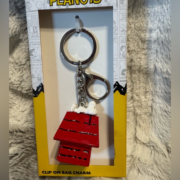 Peanuts - Snoopy on His Doghouse Bag Charm - NIB 4.5”H - Picture 1 of 6